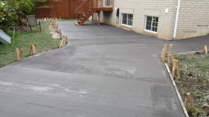 Drying of concrete – backyard walkway