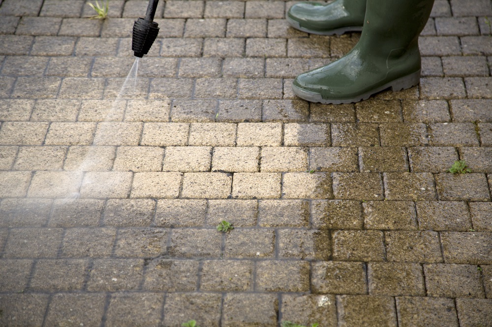 Tips for Maintaining Your Interlock Driveway, Walkway or Patio